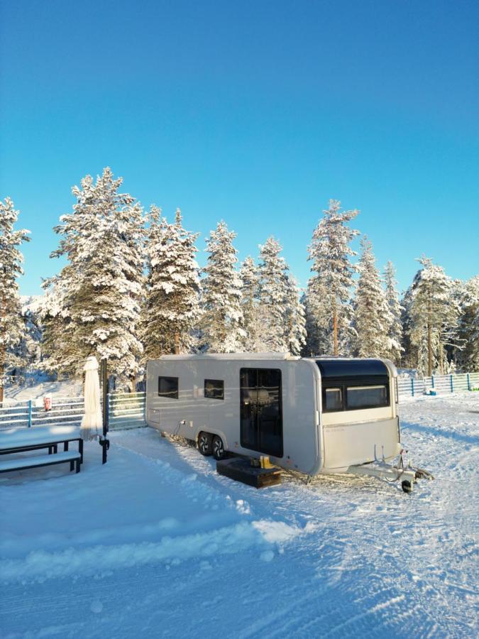 Santa'S Luxury Trailer Hotel Rovaniemi Buitenkant foto